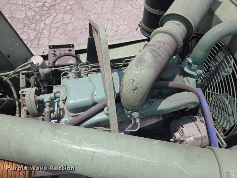 image for item EQ6560 Sullair 250 air compressor