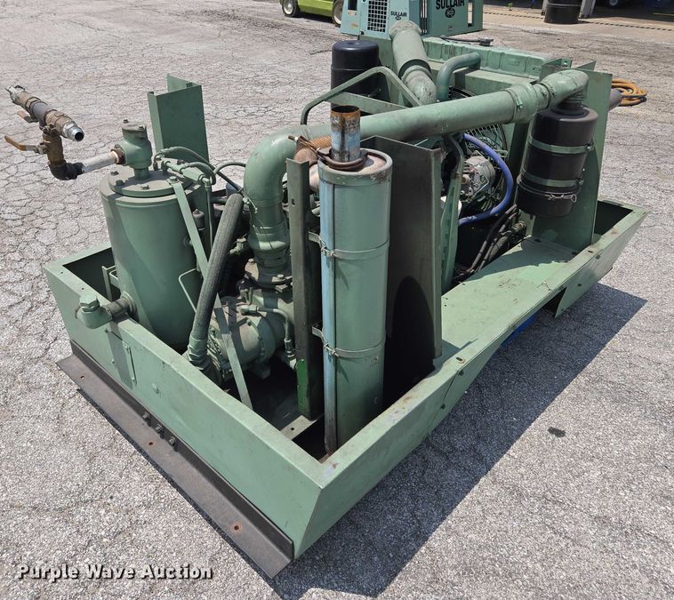 image for item EQ6560 Sullair 250 air compressor
