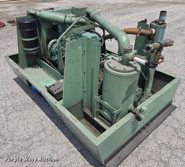 image for item EQ6560 Sullair 250 air compressor