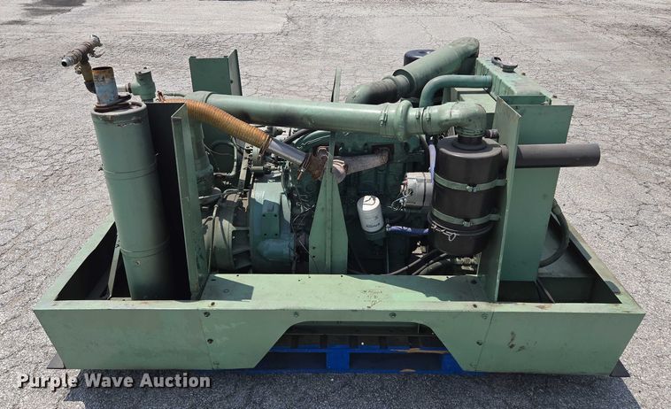 image for item EQ6560 Sullair 250 air compressor