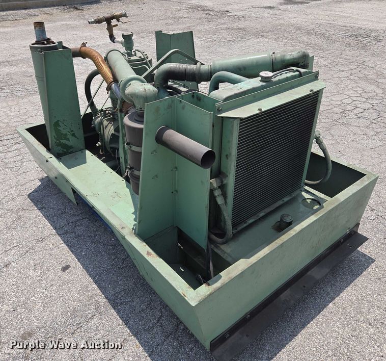 image for item EQ6560 Sullair 250 air compressor