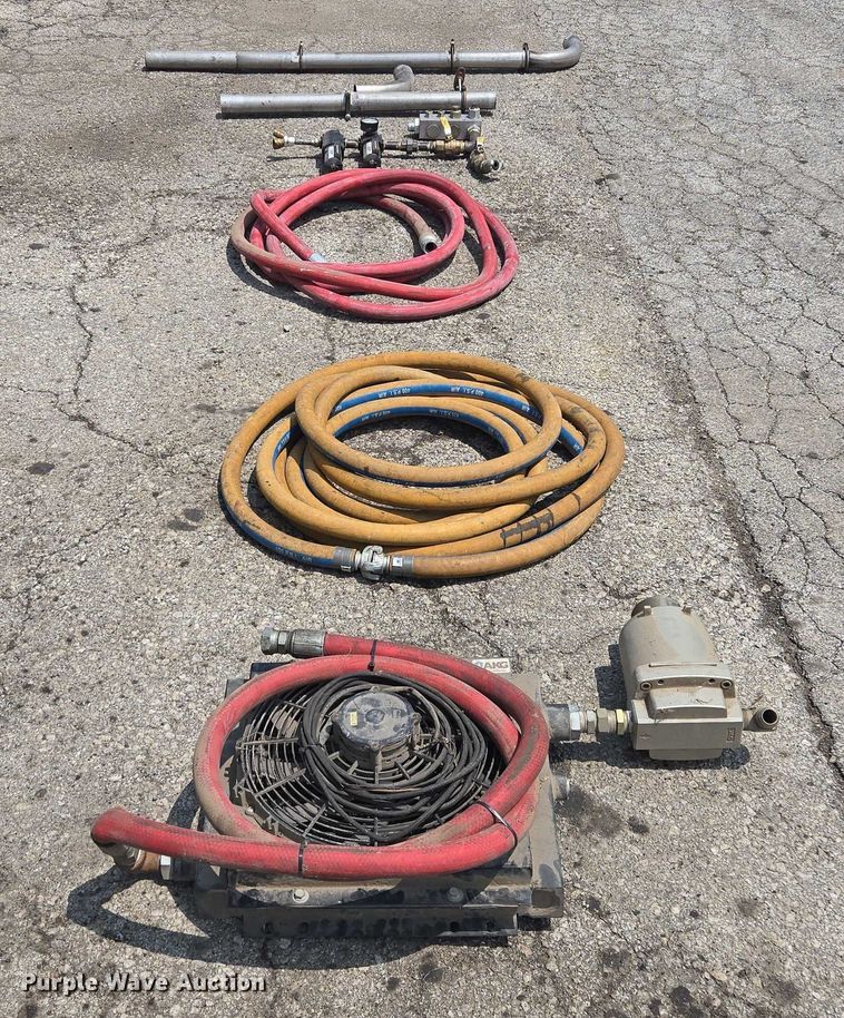 image for item EQ6560 Sullair 250 air compressor