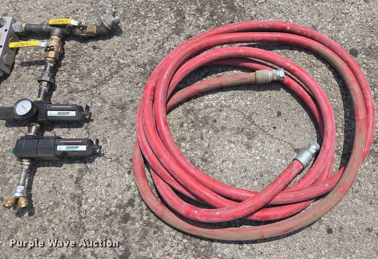 image for item EQ6560 Sullair 250 air compressor