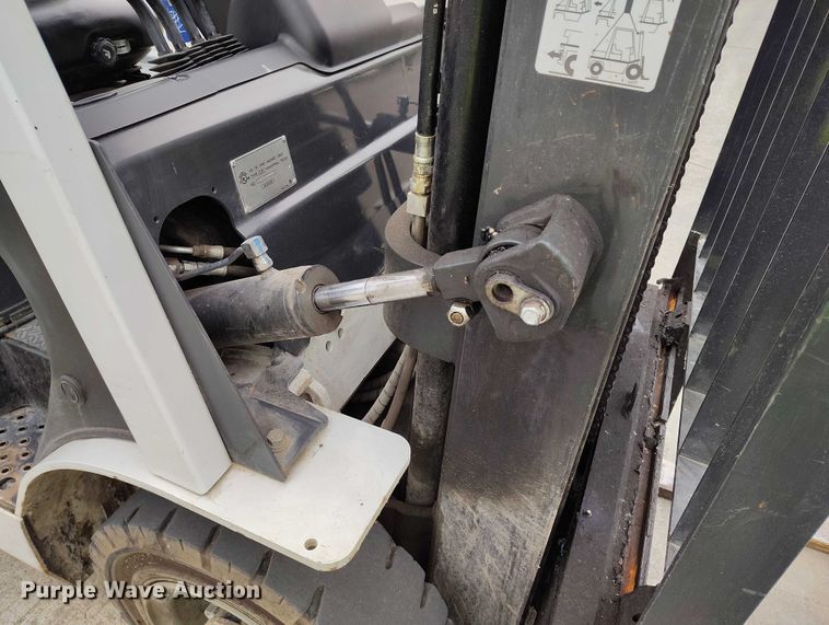 image for item IP9614 2016 UniCarriers PF50 forklift