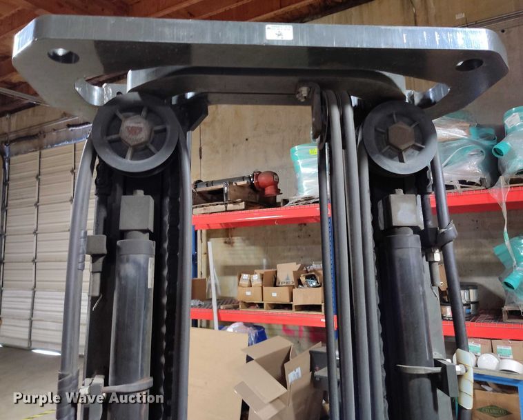 image for item IP9615 2015 Nissan PF60 forklift