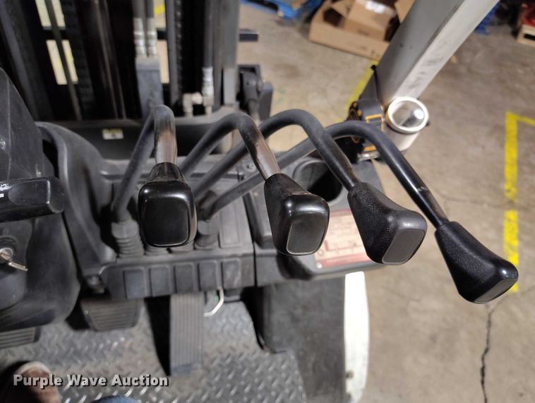 image for item IP9615 2015 Nissan PF60 forklift