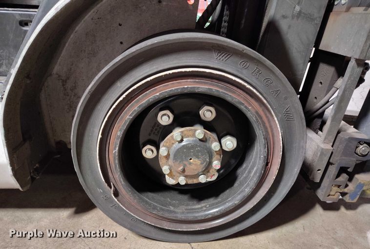 image for item IP9615 2015 Nissan PF60 forklift