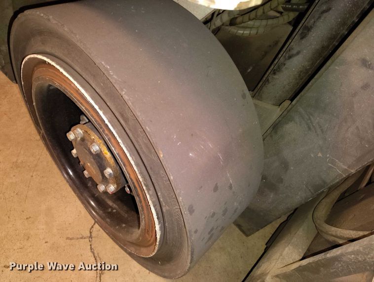 image for item IP9615 2015 Nissan PF60 forklift