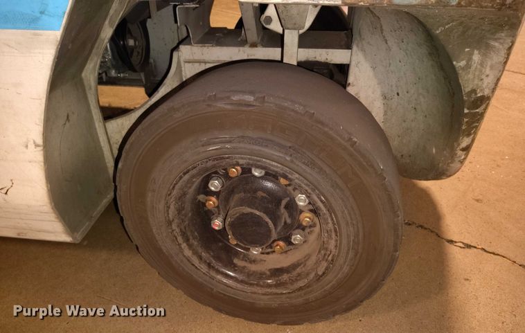 image for item IP9615 2015 Nissan PF60 forklift