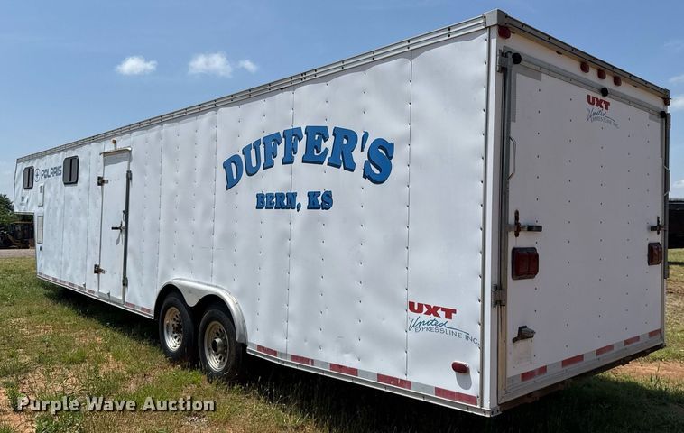 image for item MY9900 2001 United Expressline toy hauler camper