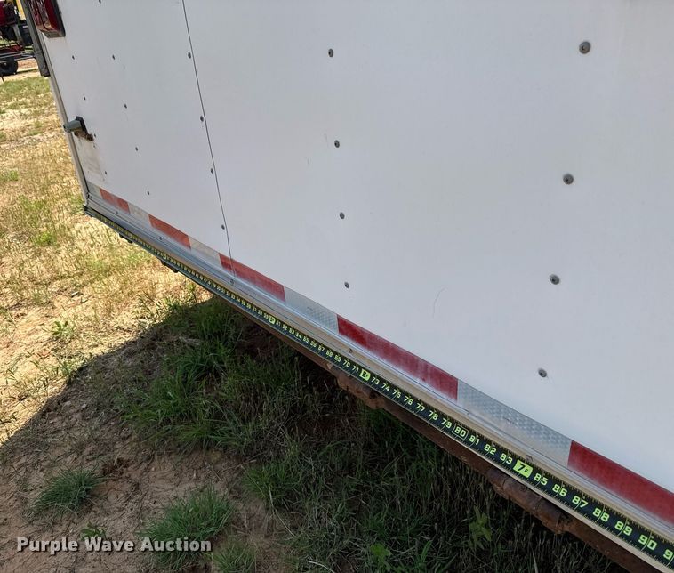 image for item MY9900 2001 United Expressline toy hauler camper