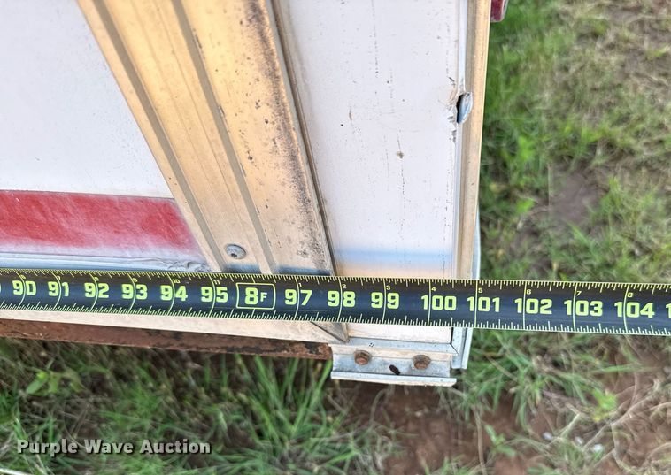 image for item MY9900 2001 United Expressline toy hauler camper