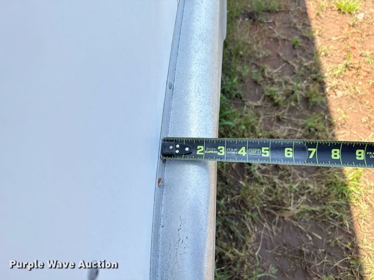 image for item MY9900 2001 United Expressline toy hauler camper