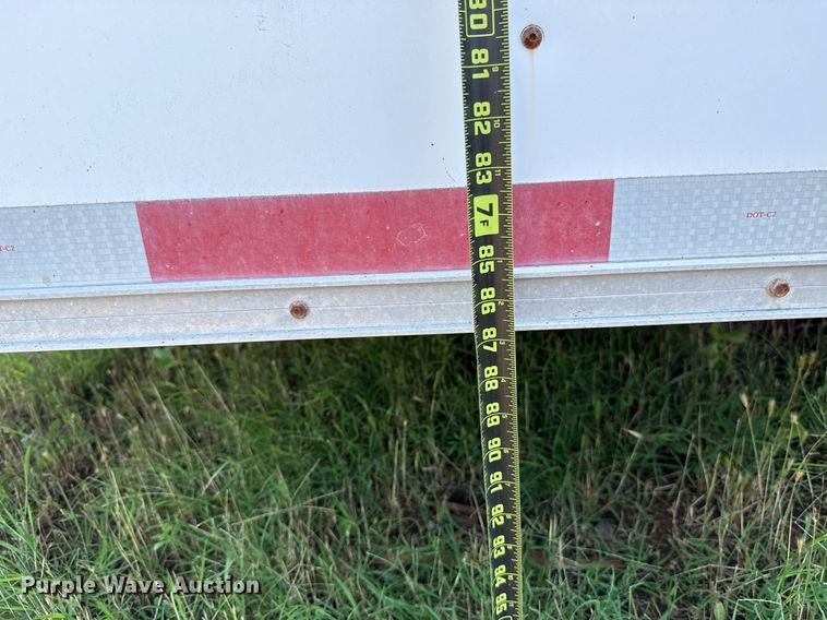 image for item MY9900 2001 United Expressline toy hauler camper