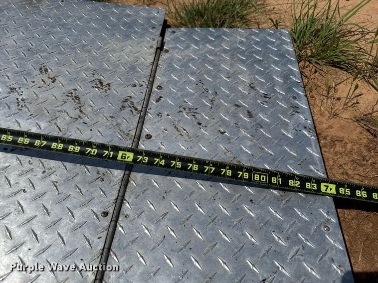 image for item MY9900 2001 United Expressline toy hauler camper