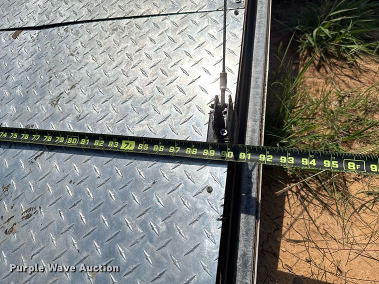 image for item MY9900 2001 United Expressline toy hauler camper