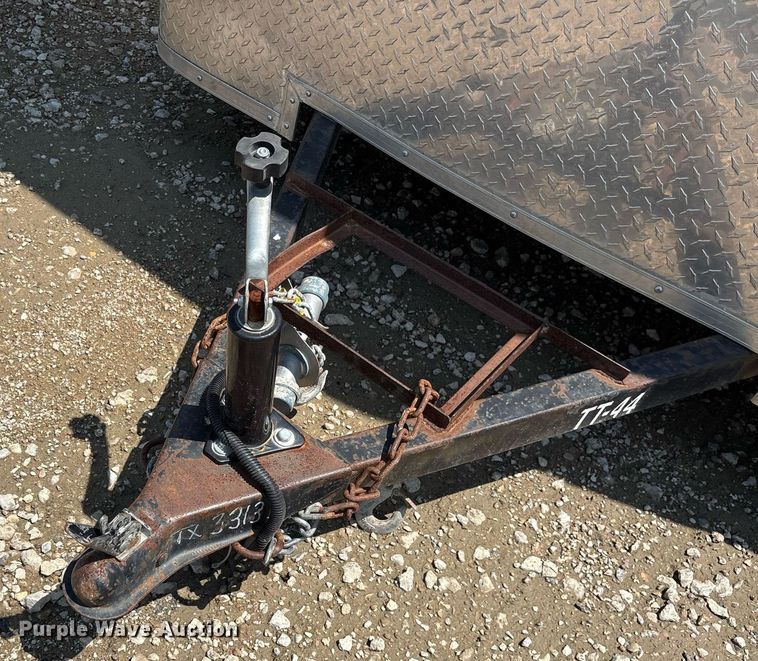 image for item YA0521 2019 Lark United Manufacturing LLC VT612SA enclosed cargo trailer