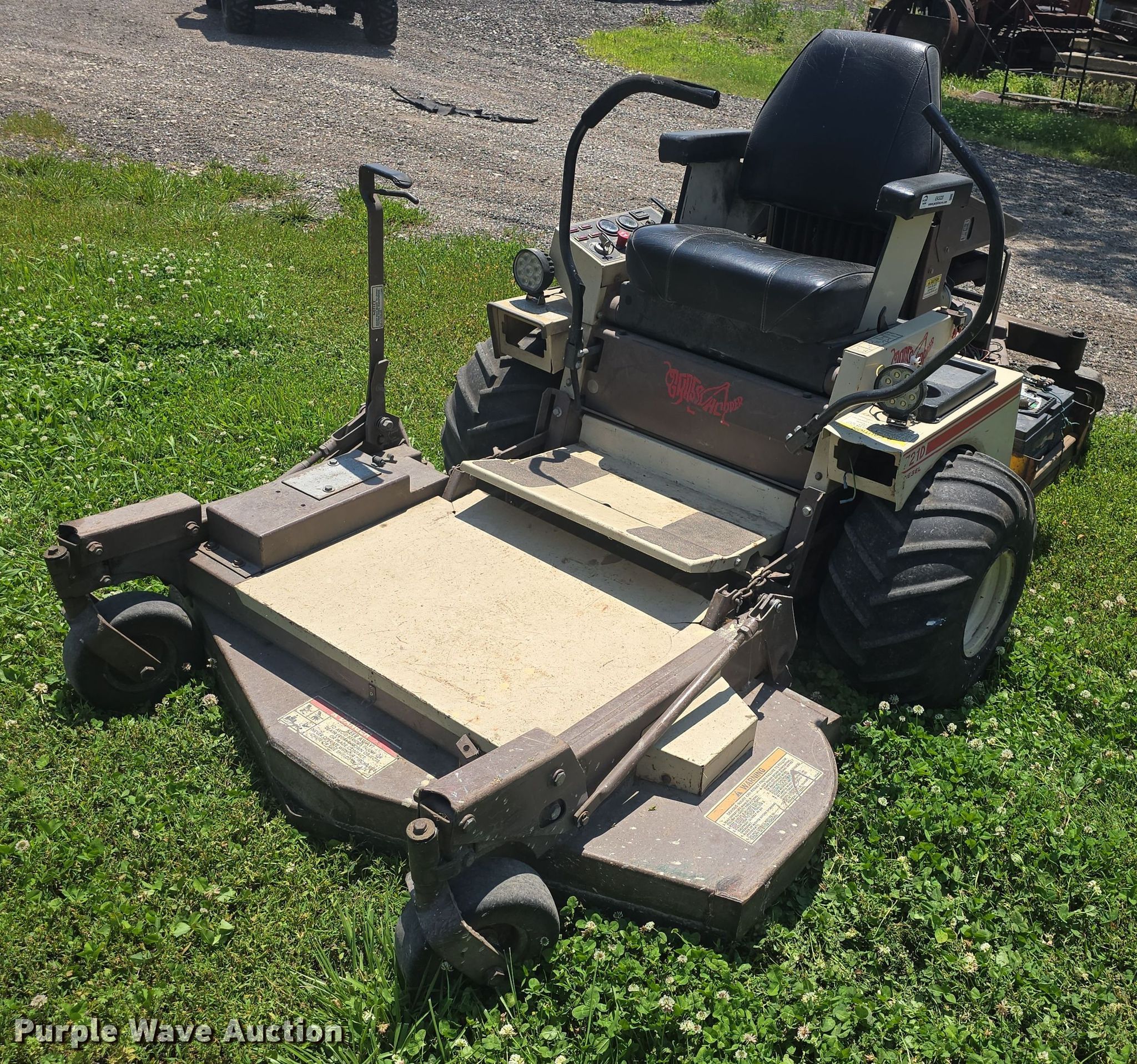 2002 Grasshopper 721D ZTR lawn mower in Leonardville, KS Item