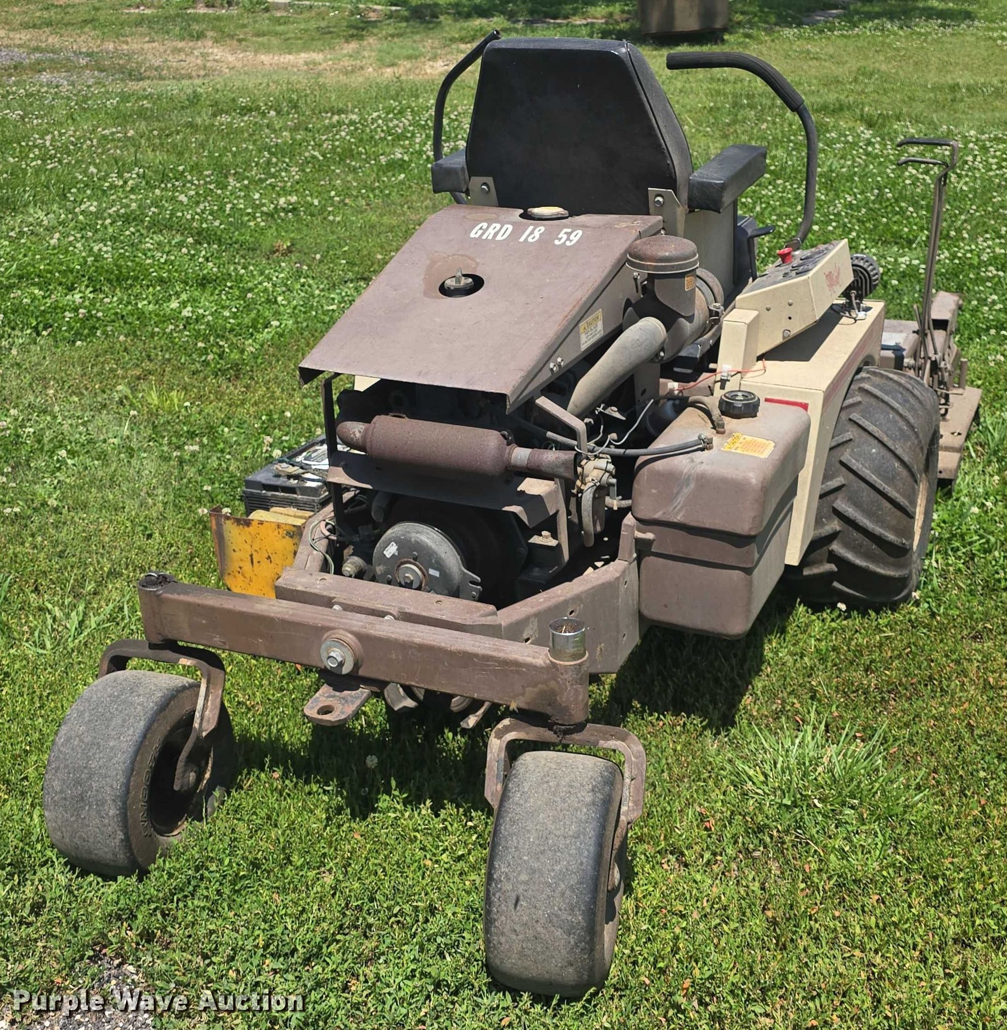 2002 Grasshopper 721D ZTR lawn mower in Leonardville, KS | Item