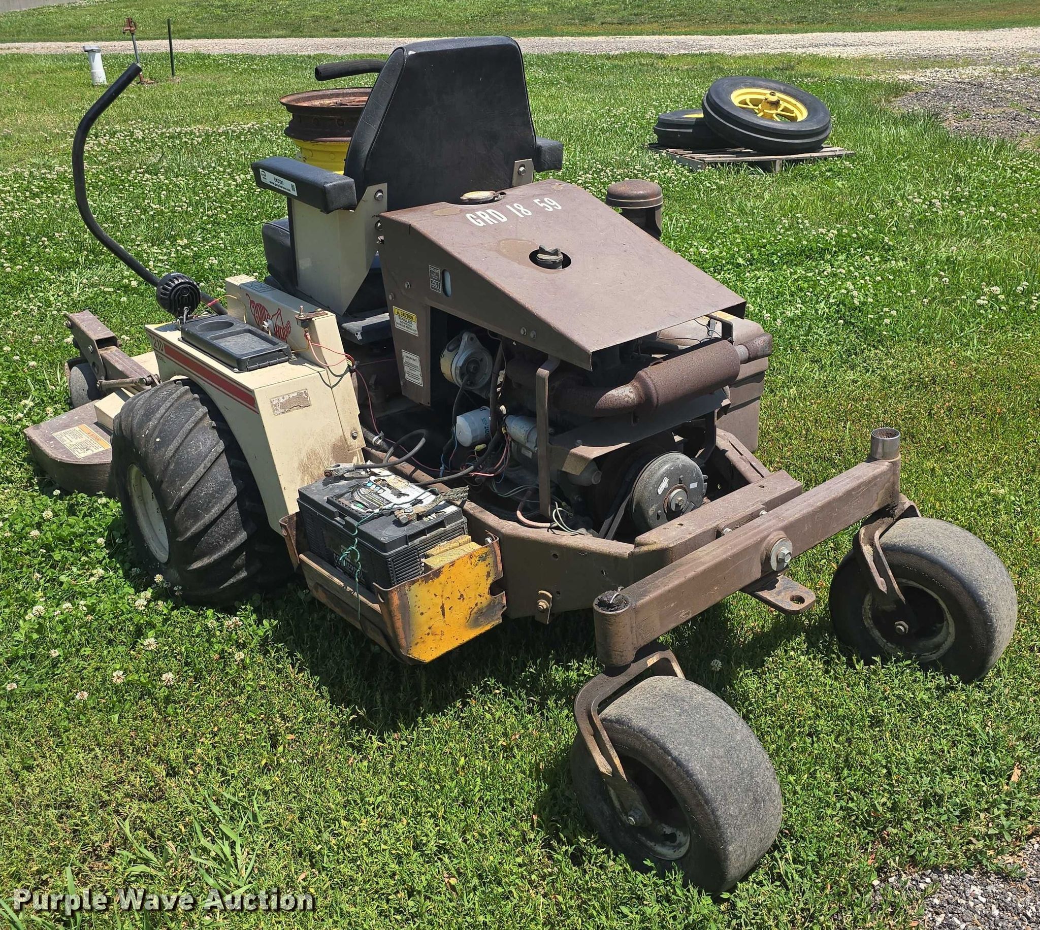 2002 Grasshopper 721D ZTR lawn mower in Leonardville, KS | Item