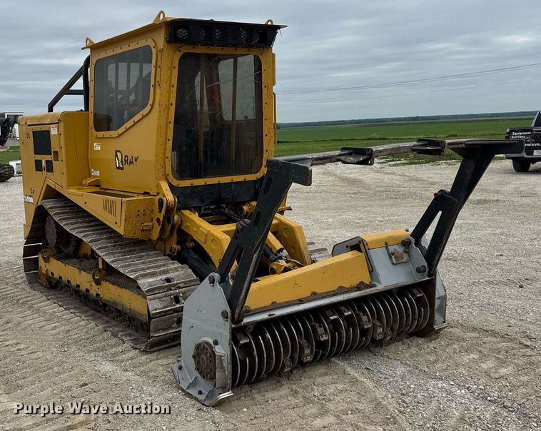 image for item DH9982 2018 Rayco C200 mulcher