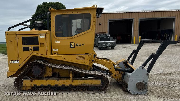 image for item DH9982 2018 Rayco C200 mulcher