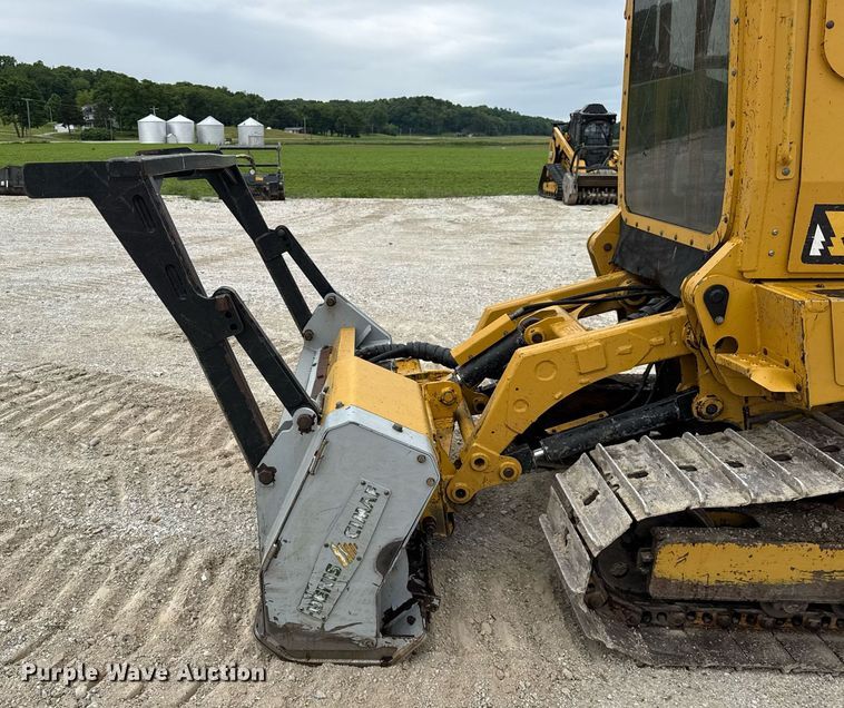 image for item DH9982 2018 Rayco C200 mulcher