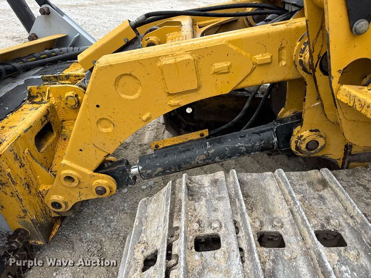 image for item DH9982 2018 Rayco C200 mulcher