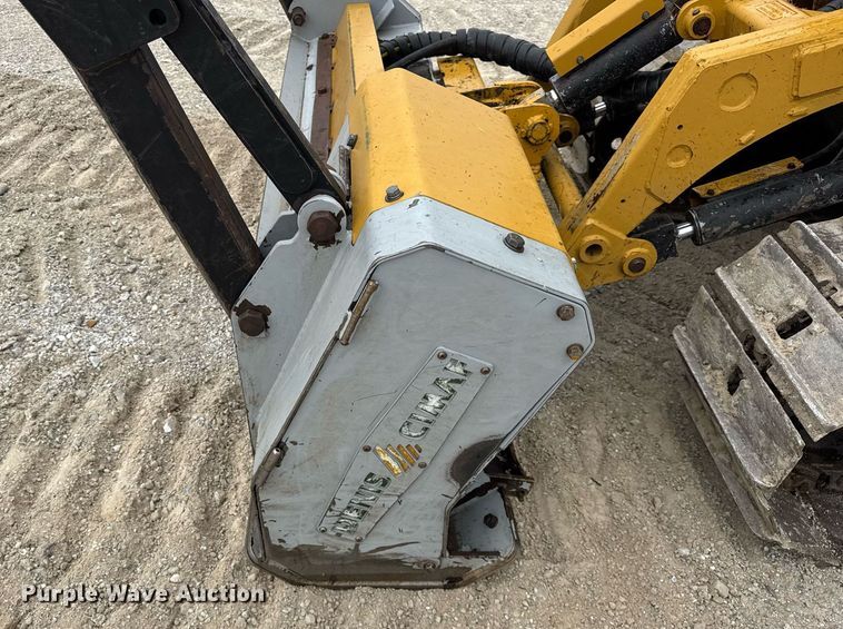 image for item DH9982 2018 Rayco C200 mulcher