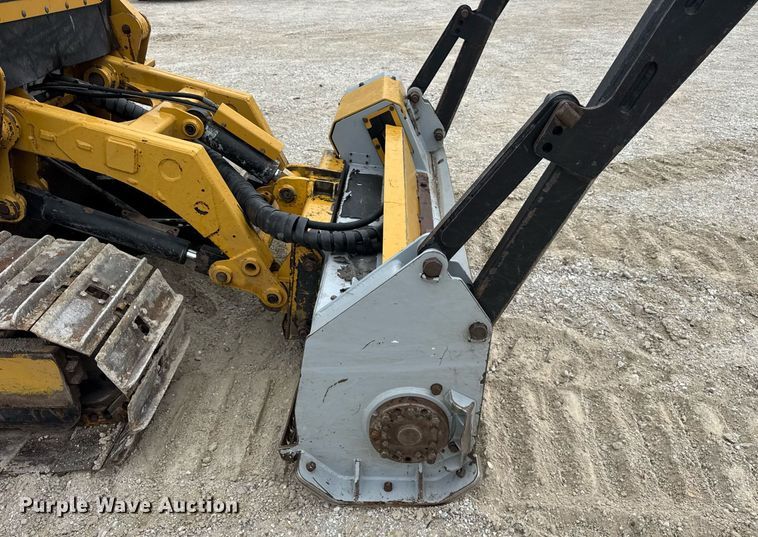image for item DH9982 2018 Rayco C200 mulcher