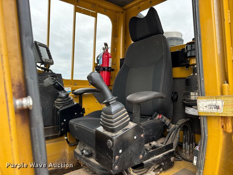 image for item DH9982 2018 Rayco C200 mulcher