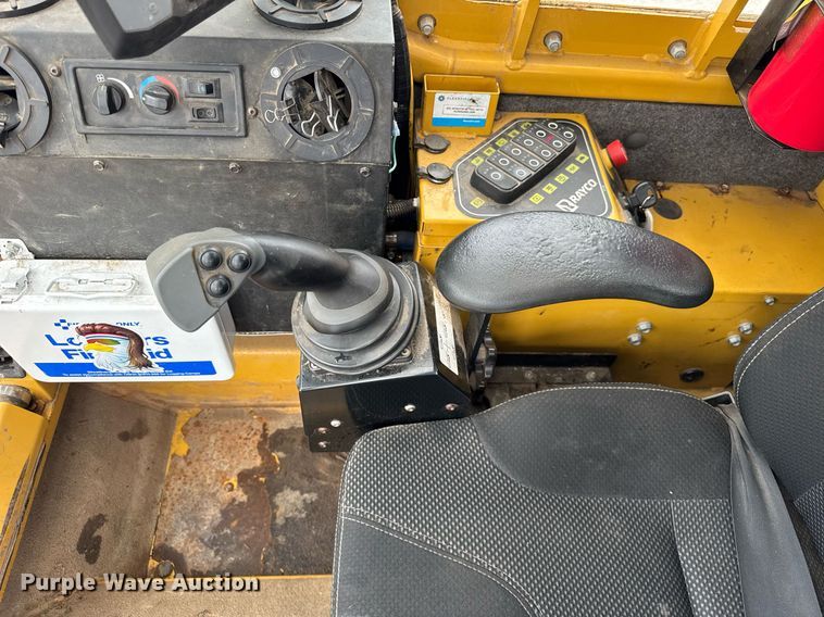 image for item DH9982 2018 Rayco C200 mulcher