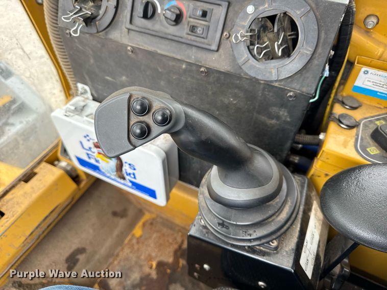 image for item DH9982 2018 Rayco C200 mulcher