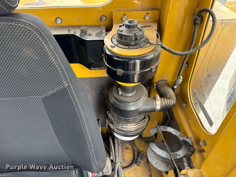 image for item DH9982 2018 Rayco C200 mulcher