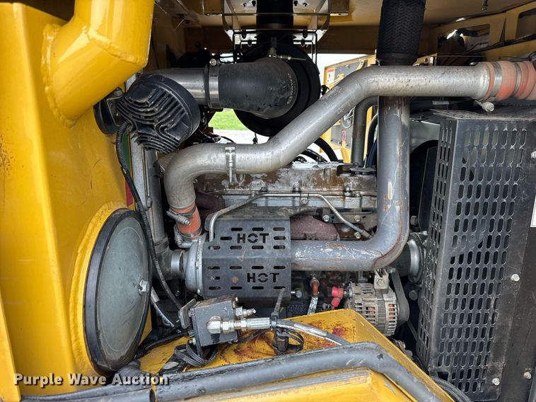 image for item DH9982 2018 Rayco C200 mulcher