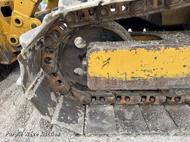 image for item DH9982 2018 Rayco C200 mulcher