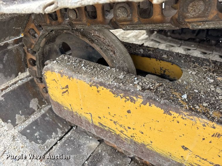 image for item DH9982 2018 Rayco C200 mulcher