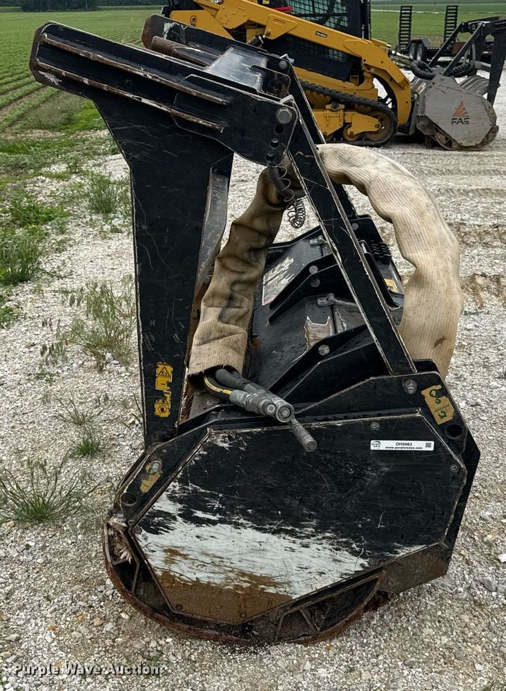 image for item DH9983 2020 Caterpillar HM415C skid steer mulcher