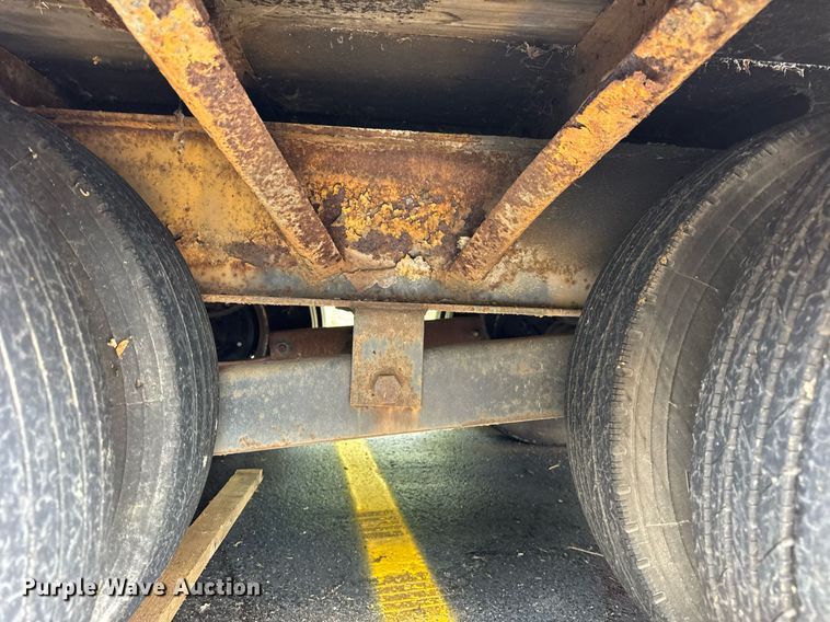 image for item DH9987 2005 Belshe equipment trailer
