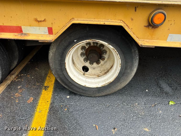 image for item DH9987 2005 Belshe equipment trailer