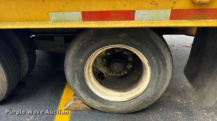 image for item DH9987 2005 Belshe equipment trailer