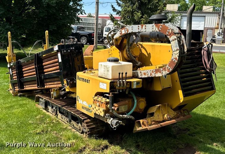 image for item DH9988 2004 Vermeer D24X40A directional boring unit