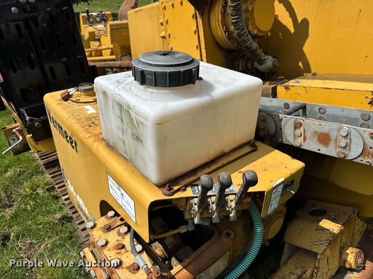 image for item DH9988 2004 Vermeer D24X40A directional boring unit