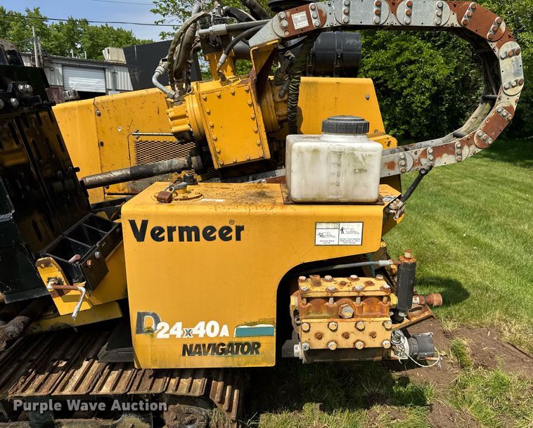 image for item DH9988 2004 Vermeer D24X40A directional boring unit
