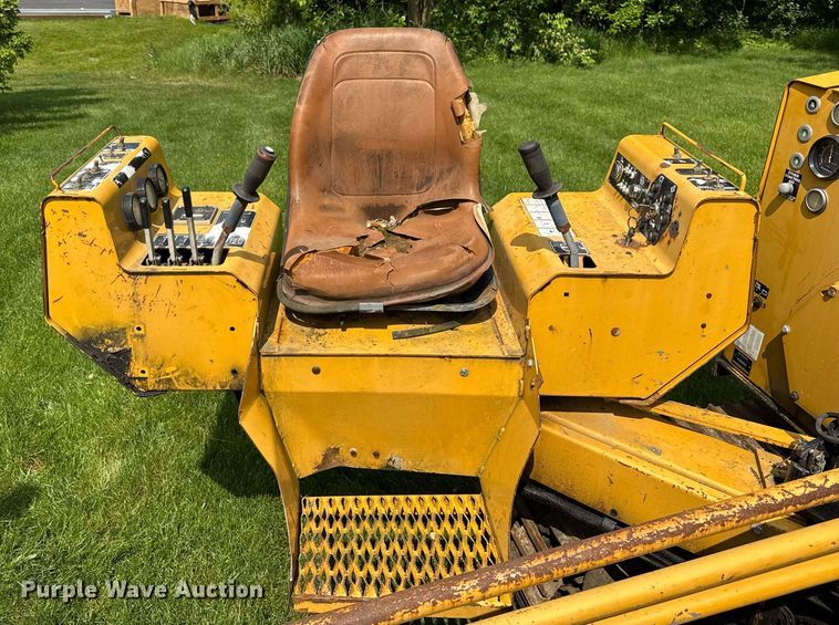 image for item DH9988 2004 Vermeer D24X40A directional boring unit