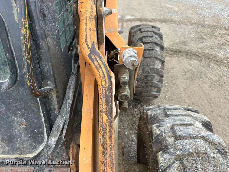 image for item DH9999 2007 Case 450 skid steer loader