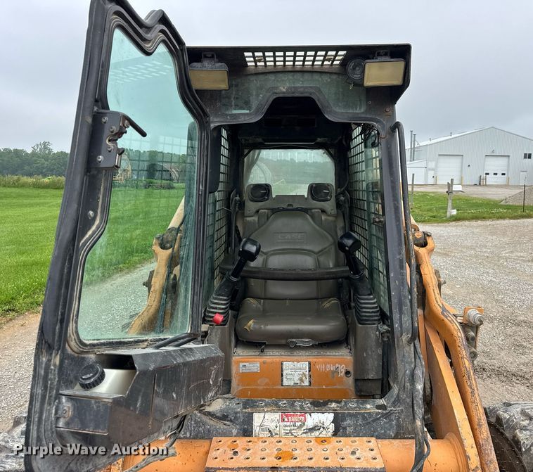image for item DH9999 2007 Case 450 skid steer loader