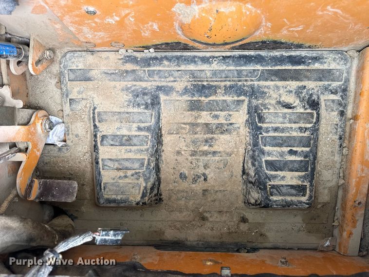 image for item DH9999 2007 Case 450 skid steer loader