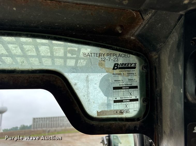 image for item DH9999 2007 Case 450 skid steer loader