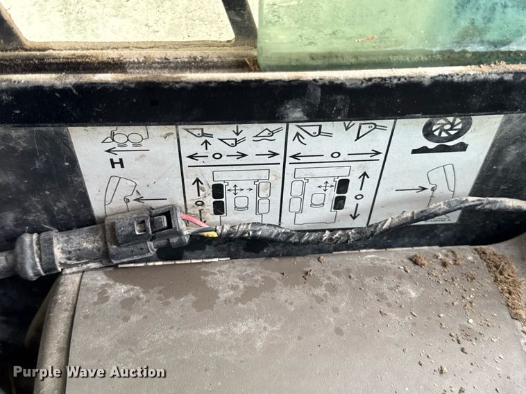 image for item DH9999 2007 Case 450 skid steer loader